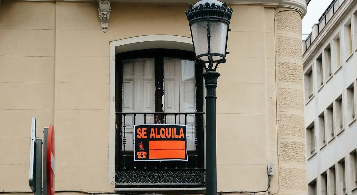 ¿Vender o seguir alquilando tu piso en 2026?