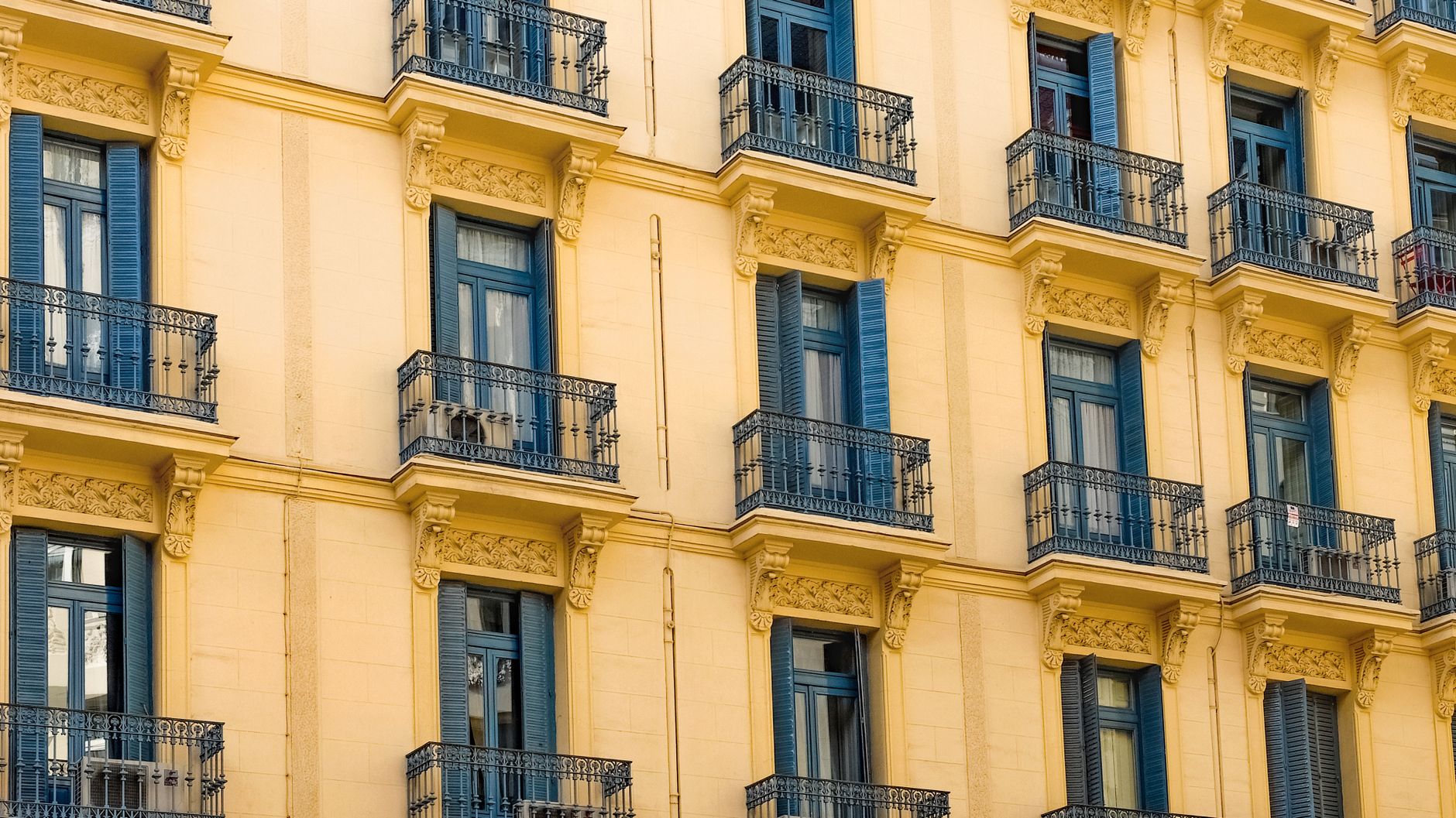 Valencia pagará a comunidades que prohíban pisos turísticos